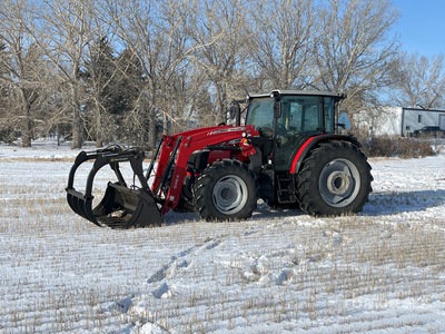 2017 Massey Ferguson 6713 4WD Tractor