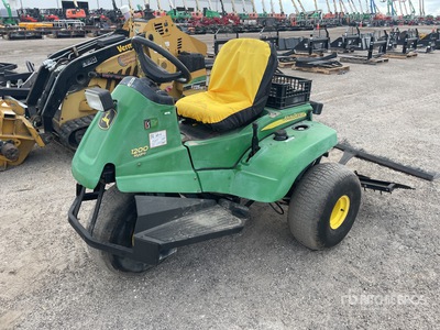2017 John Deere 1200A Rastrillo de bunker