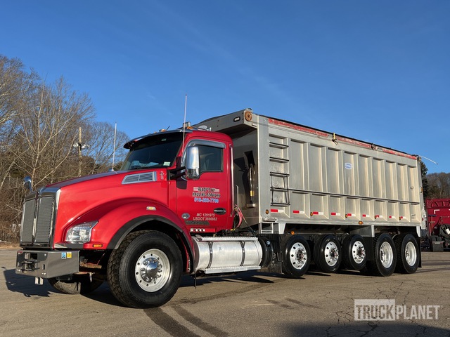 2016 Kenworth T880 12x4 Five Axle Dump Truck in North