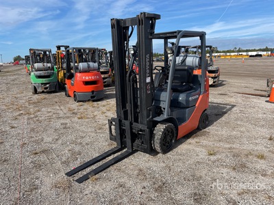 2007 Toyota 8FGCU25 4600 lb Caretilla de Ruedas de Macizas