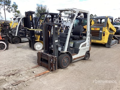 2016 Nissan MCP1F2A20LV 3235 lb Caretilla de Ruedas de Macizas (Inoperable)