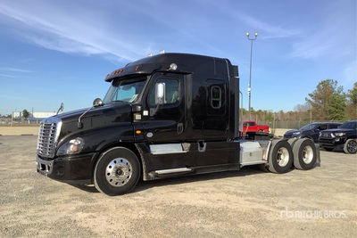 2017 Freightliner Cascadia 125 6x4 Tracteur Routier Couchette
