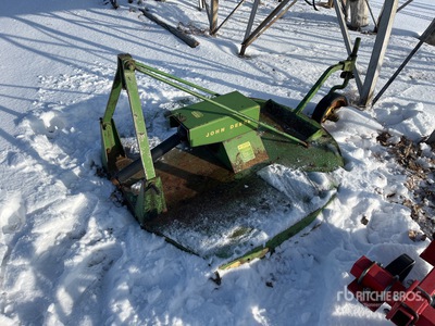 John Deere 127 5 ft 3-Point Hitch Rotary Mower