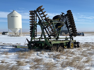 John Deere T0235 30 ft Tandem Disc