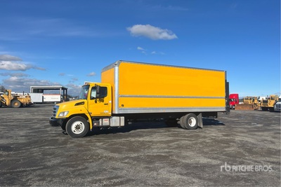 2017 Hino 268 4x2 Van Truck