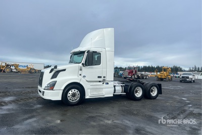 2017 Volvo VNL300 6x4 Tracteur Routier