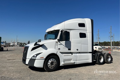 2020 Volvo VNL760 6x4 Tracteur Routier Couchette