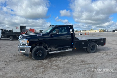 2021 Ram 3500 4x4 Flatbed Truck