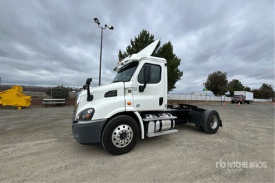 2016 Freightliner Cascadia 113 4x2 Tracteur Routier
