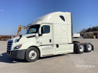 2018 Freightliner Cascadia 126 6x4 Tracteur Routier Couchette