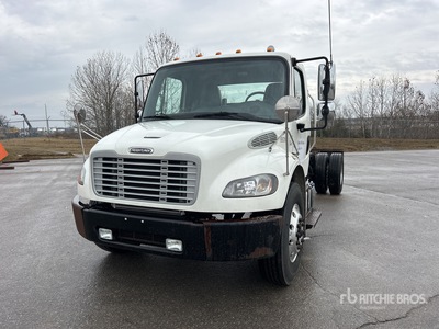 2017 Freightliner M2 106 4x2 Cabine et châssis