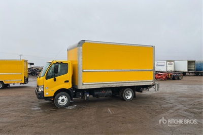 2019 Hino 155 4x2 Van Truck