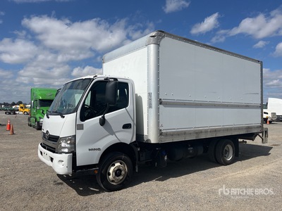 2019 Hino 155 4x2 COE Van Truck