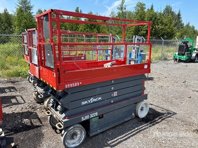 2016 Skyjack SJIII3226 Electric Scissor Lift