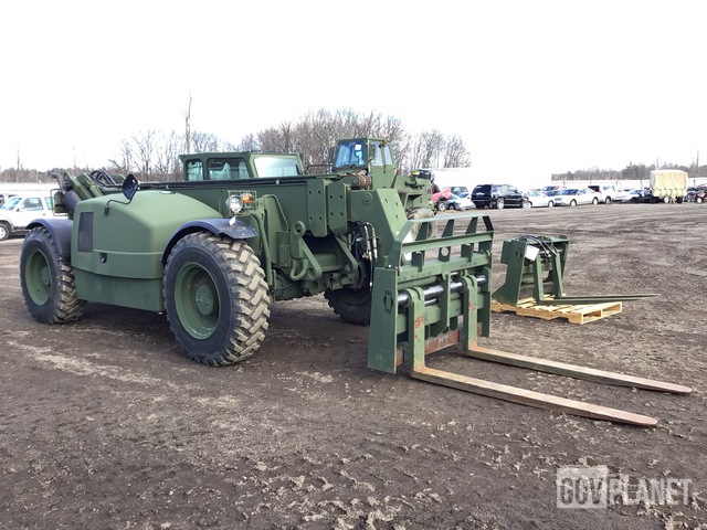 Surplus Oshkosh MMV 3 Telehandler in Capac, Michigan, United States ...