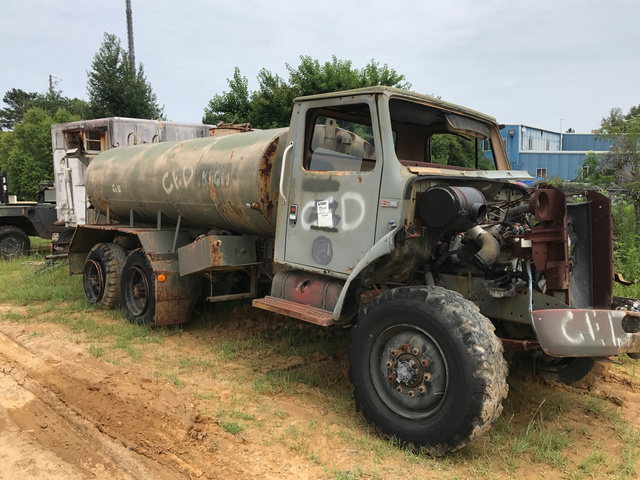 1988 International F-1954 Water Truck