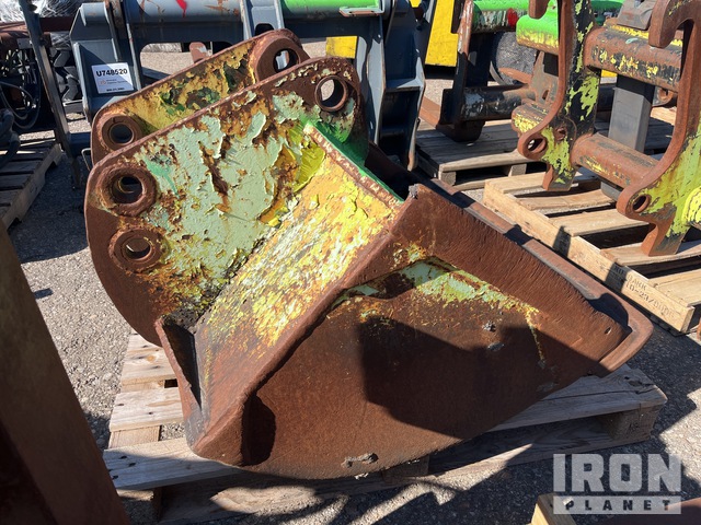 Backpush Bucket Rear 1981 36 in Backhoe Rear Bucket - Fits John Deere 510 in Sharonville ...