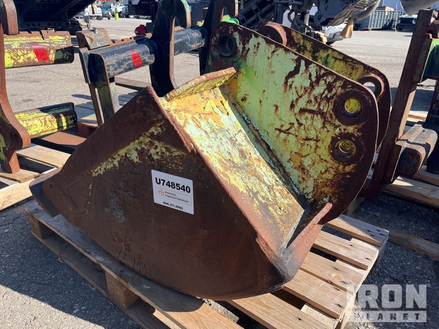 Backpush Bucket Rear 1981 36 in Backhoe Rear Bucket - Fits John Deere 510 in Sharonville ...