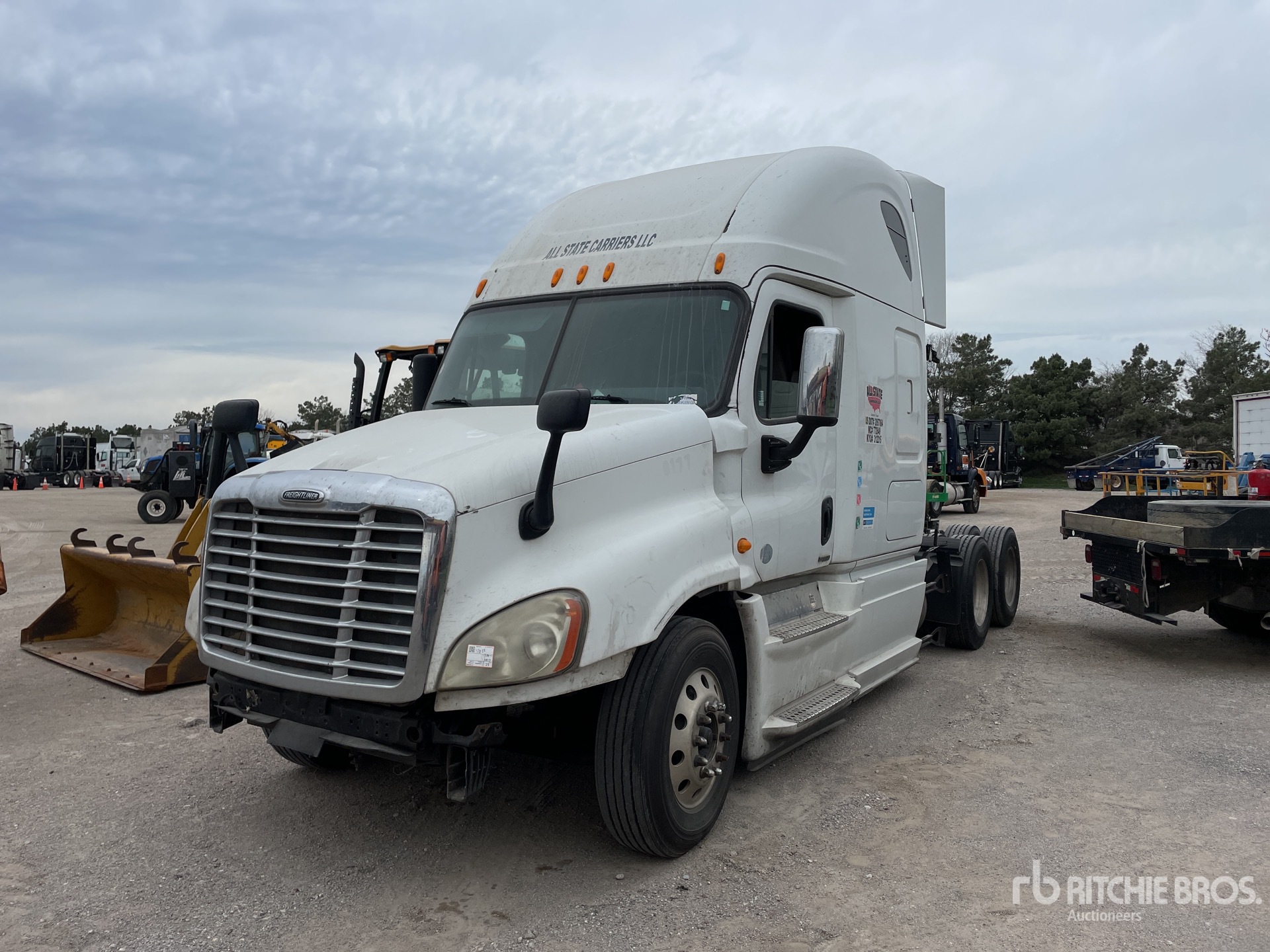 2014 Freightliner Cascadia 125 6x4 T/A Sleeper Truck Tractor (Inoperable)