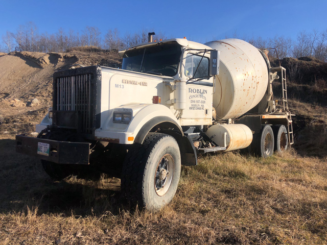 Western Star 4864-2 T/A Mixer Truck Western Star 4864-2 T/A Mixer Truck