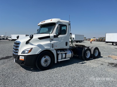 2018 Freightliner Cascadia 126 6x4 Ciągnik siodłowy T/A z kabiną dzienną