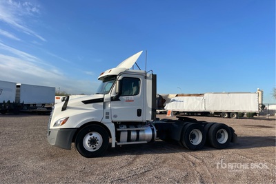 2018 Freightliner Cascadia 126 6x4 Ciągnik siodłowy T/A z kabiną dzienną