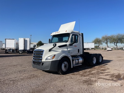 2018 Freightliner Cascadia 126 6x4 Ciągnik siodłowy T/A z kabiną dzienną