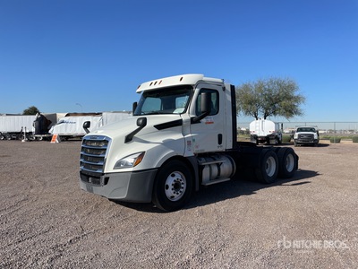 2018 Freightliner Cascadia 126 6x4 Ciągnik siodłowy T/A z kabiną dzienną