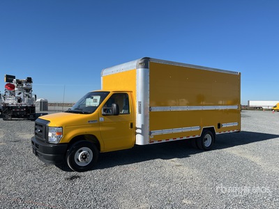 2021 Ford E-350 4x2 Furgonetka