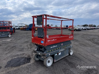 2014 Skyjack SJ3220 Electric Scissor Lift