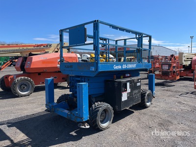 2014 Genie GS3369RT 4x4 Diesel Scissor Lift