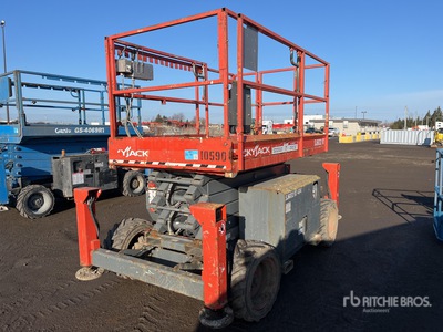 2018 Skyjack SJ6832 RT 4x4 Dual Fuel Scissor Lift