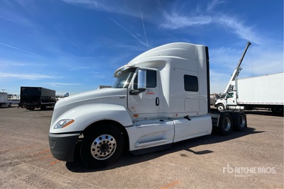 2019 International LT625 6x2 Ciągnik siodłowy T/A z kabiną sypialną