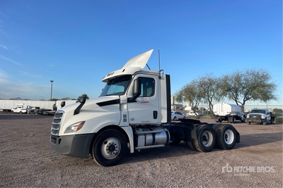 2018 Freightliner Cascadia 126 6x4 Ciągnik siodłowy T/A z kabiną dzienną
