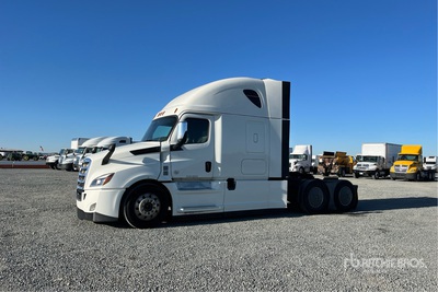 2018 Freightliner Cascadia 126 6x4 Ciągnik siodłowy T/A z kabiną sypialną