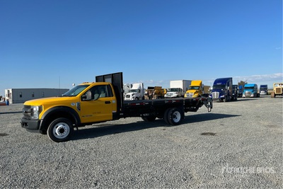 2018 Ford F-450 4x2 Ciężarówka z płaską platformą