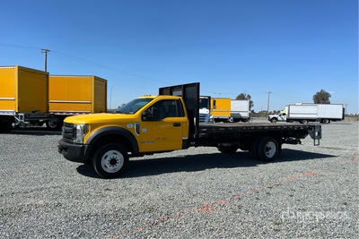 2018 Ford F-450 XL 4x2 Ciężarówka z płaską platformą