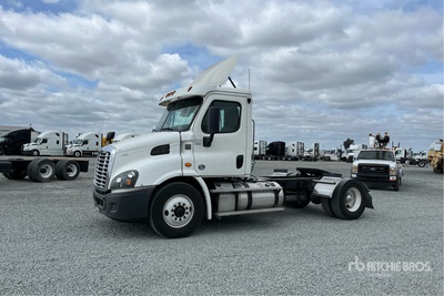 2016 Freightliner Cascadia 113 4x2 Ciągnik siodłowy z kabiną dzienną S/A