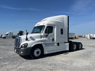 2016 Freightliner Cascadia 125 6x4 Ciągnik siodłowy T/A z kabiną sypialną