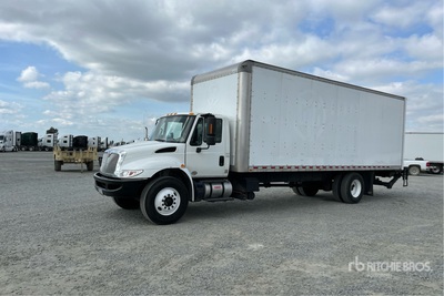 2018 International 4300 4x2 Furgonetka