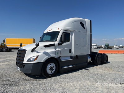 2021 Freightliner Cascadia 126 6x4 Ciągnik siodłowy T/A z kabiną sypialną
