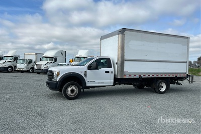 2018 Ford F-450 XL 4x2 Furgonetka