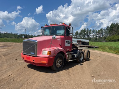 1993 White/GMC F2575 6x4 T/A Day Cab Truck Tractor