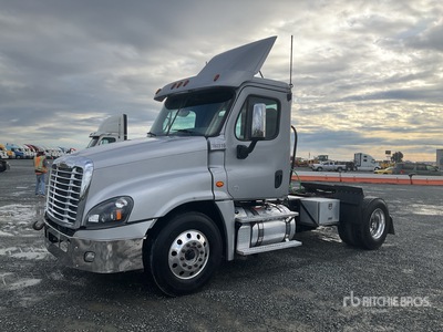 2018 Freightliner Cascadia 125 4x2 S/A Day Cab Truck Tractor