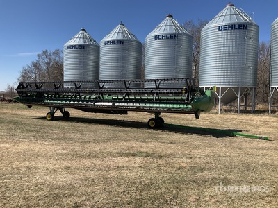 2009 John Deere 635D 35 ft Draper Tête de moissonneuse/batteuse