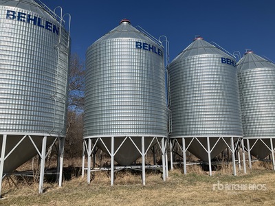 Behlen +/- 3500 bu 4 Ring Hopper Grain Bin