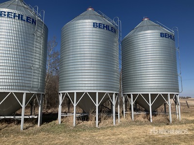 Behlen +/- 3500 bu 4 Ring Hopper Grain Bin