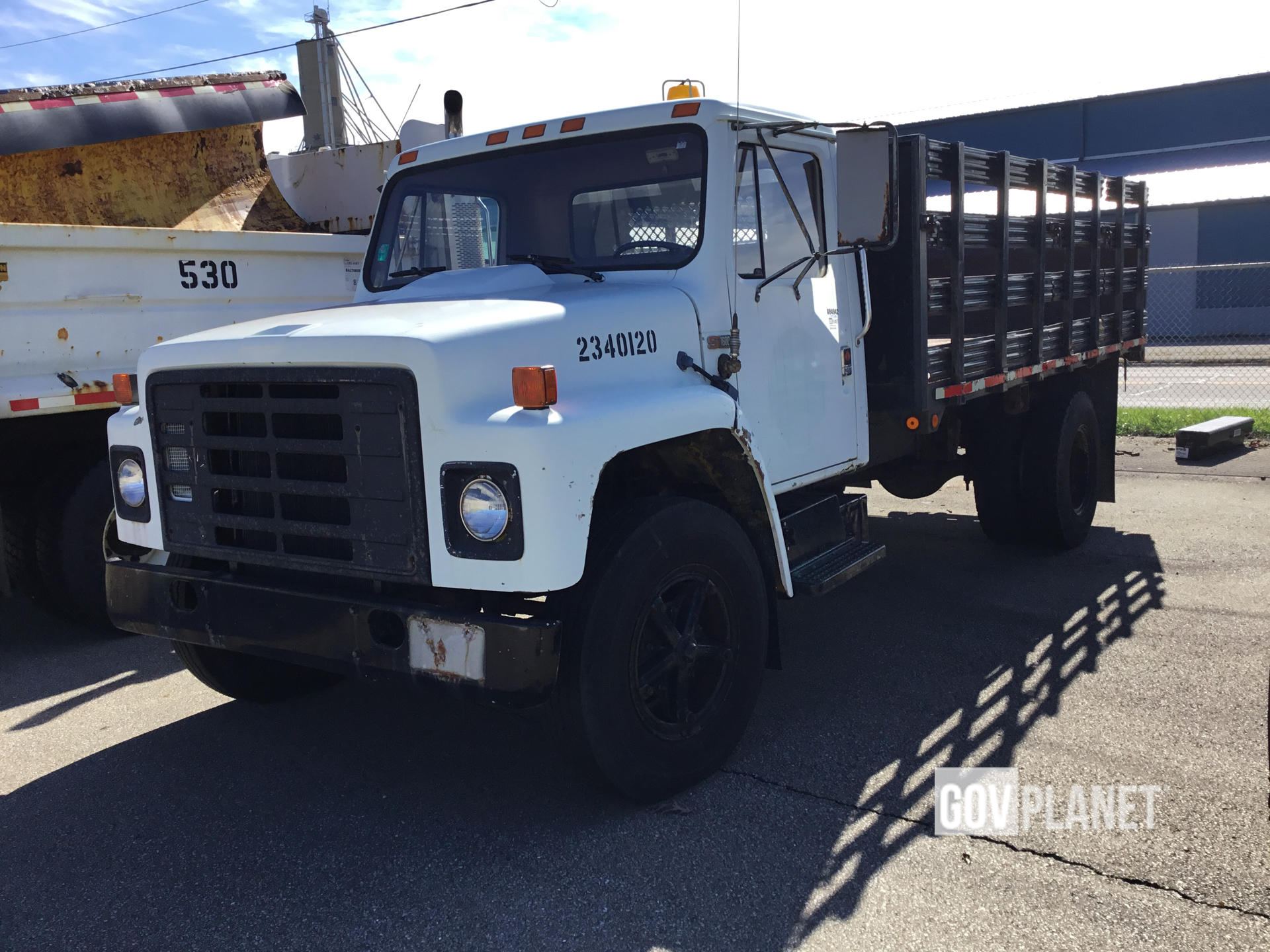 1986 International 1654 2 Ton Stakebody Truck - 2340120 / D3-16 in