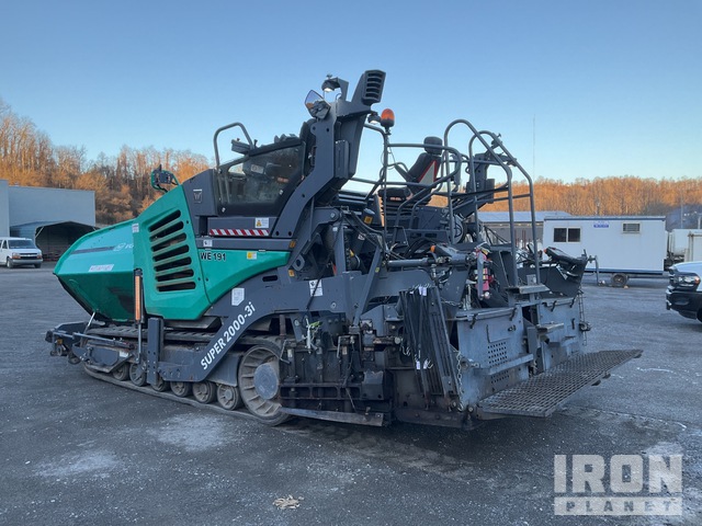 2016 Vogele Super 2000-3i Track Asphalt Paver in Morris, Illinois