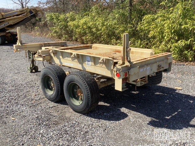 Surplus US ARMY Tank Automotive Command M796 Bolster Trailer in スクール水着 セパレートタイプです